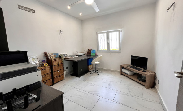 Herverkoop - 3. Halfvrijstaand huis - San Miguel de Salinas - Costa Blanca Zuid