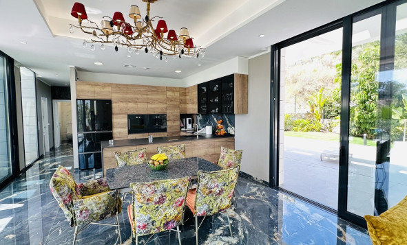 Herverkoop - 3. Halfvrijstaand huis - Las Colinas Golf and Country Club - Costa Blanca Zuid