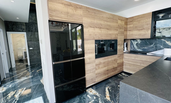 Herverkoop - 3. Halfvrijstaand huis - Las Colinas Golf and Country Club - Costa Blanca Zuid