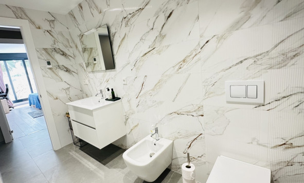 Herverkoop - 3. Halfvrijstaand huis - Las Colinas Golf and Country Club - Costa Blanca Zuid