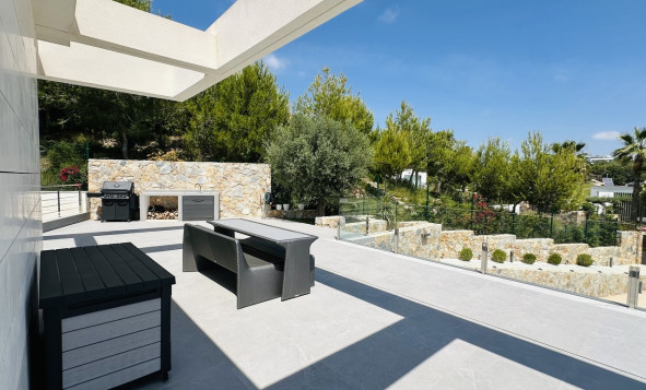 Herverkoop - 3. Halfvrijstaand huis - Las Colinas Golf and Country Club - Costa Blanca Zuid