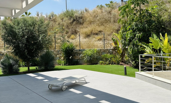 Herverkoop - 3. Halfvrijstaand huis - Las Colinas Golf and Country Club - Costa Blanca Zuid