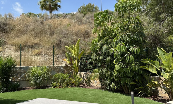 Herverkoop - 3. Halfvrijstaand huis - Las Colinas Golf and Country Club - Costa Blanca Zuid