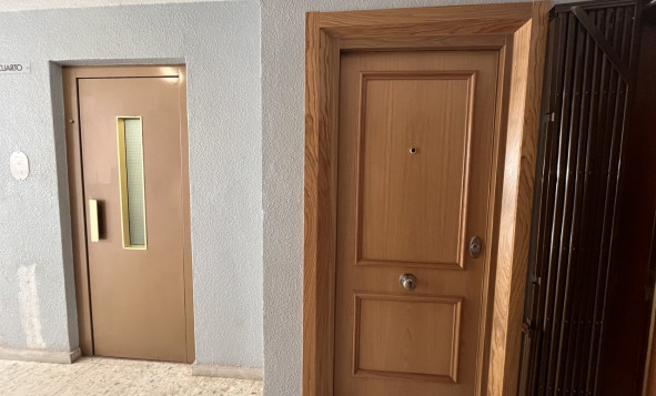Resale - 1. Apartment / flat - Torrevieja - Costa Blanca South