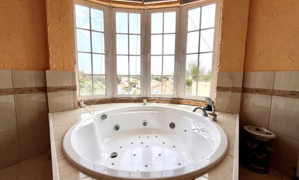 Herverkoop - 3. Halfvrijstaand huis - La Zenia - Costa Blanca Zuid