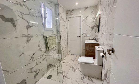 Herverkoop - 1. Appartement / flat - Villamartin - Costa Blanca Zuid