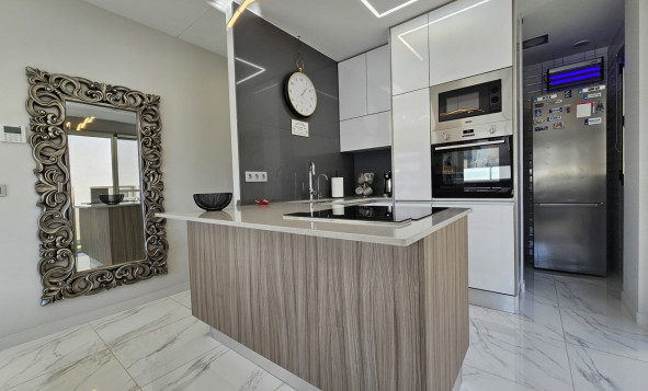 Herverkoop - 3. Halfvrijstaand huis - Villamartin - Costa Blanca Zuid