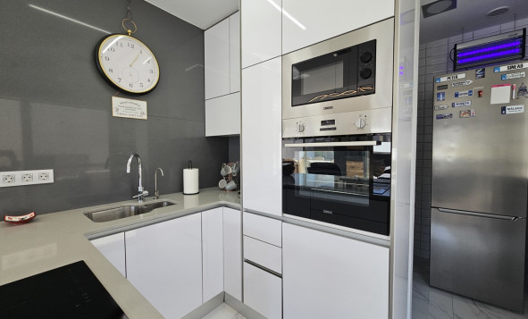 Herverkoop - 3. Halfvrijstaand huis - Villamartin - Costa Blanca Zuid