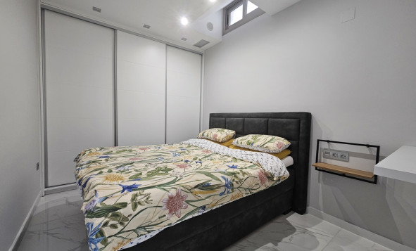 Herverkoop - 3. Halfvrijstaand huis - Villamartin - Costa Blanca Zuid