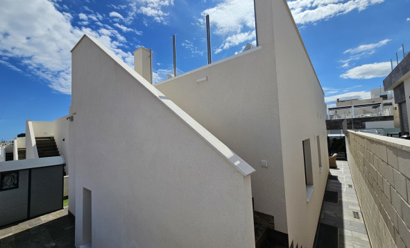 Herverkoop - 3. Halfvrijstaand huis - Villamartin - Costa Blanca Zuid