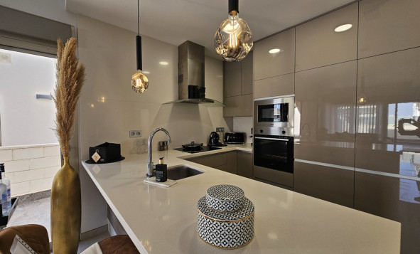 Herverkoop - 3. Halfvrijstaand huis - Villamartin - Costa Blanca Zuid