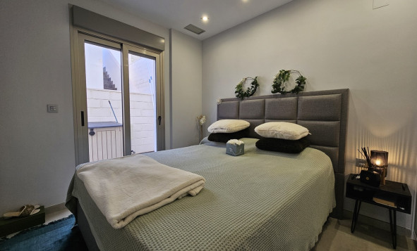 Herverkoop - 3. Halfvrijstaand huis - Villamartin - Costa Blanca Zuid