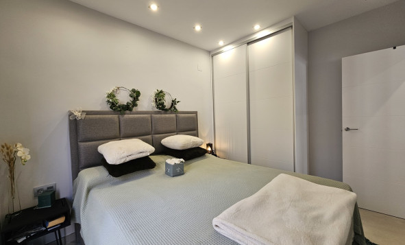 Herverkoop - 3. Halfvrijstaand huis - Villamartin - Costa Blanca Zuid