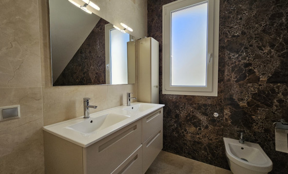 Resale - 3. Semi-detached house - La Zenia - Costa Blanca South