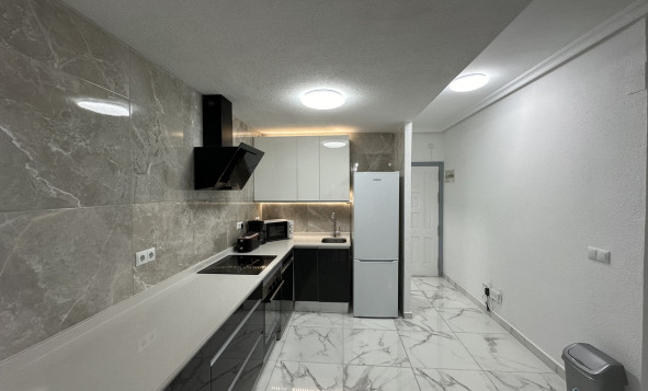 Herverkoop - 1. Appartement / flat - Torrevieja - Costa Blanca Zuid