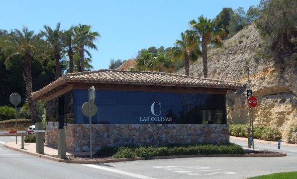 Reventa - 3. Casa pareada - Las Colinas Golf and Country Club - Costa Blanca Sur