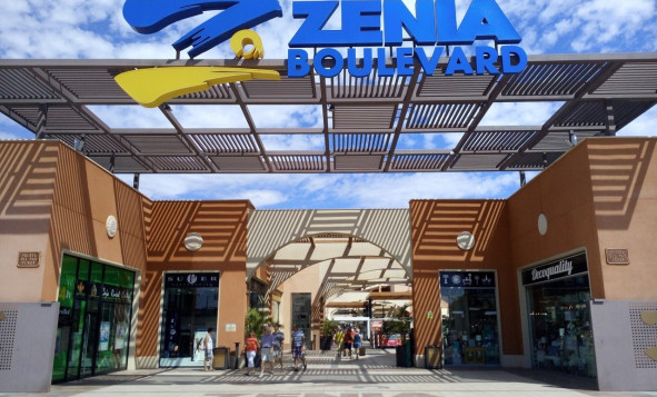 Reventa - 3. Casa pareada - Las Colinas Golf and Country Club - Costa Blanca Sur