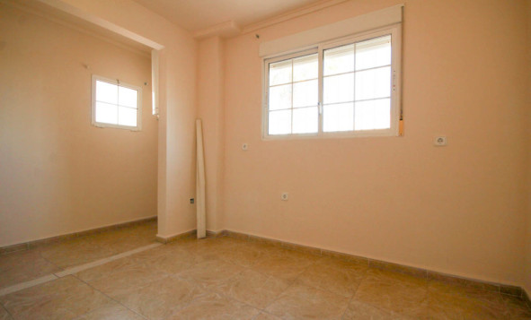 Herverkoop - 3. Halfvrijstaand huis - La Zenia - Costa Blanca Zuid