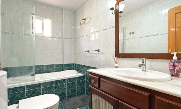 Herverkoop - 4. Halfvrijstaande villa - Orihuela Costa - Costa Blanca Zuid