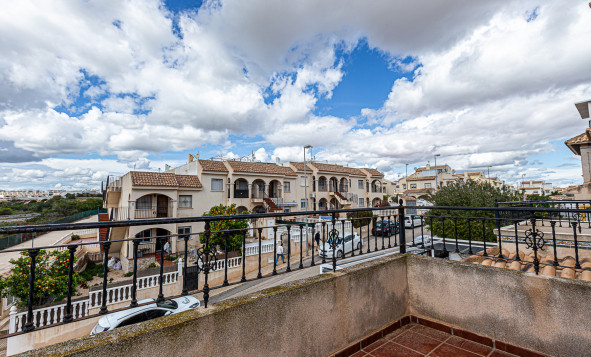 Herverkoop - 3. Halfvrijstaand huis - La Zenia - Costa Blanca Zuid