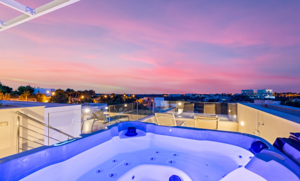 Herverkoop - Independent villa - Las Colinas Golf and Country Club - Costa Blanca Zuid