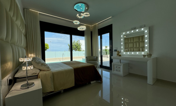 Reventa - 3. Casa pareada - San Miguel de Salinas - Costa Blanca Sur