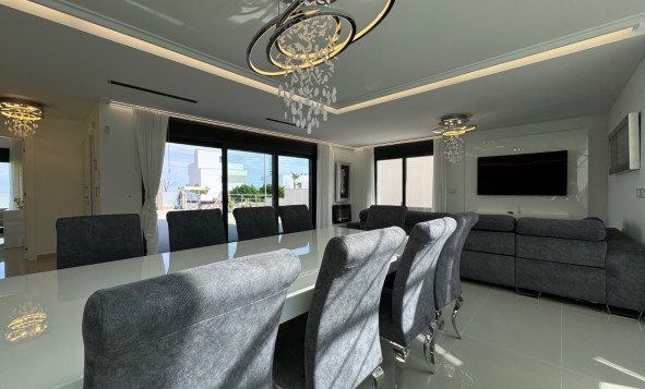 Reventa - 3. Casa pareada - San Miguel de Salinas - Costa Blanca Sur