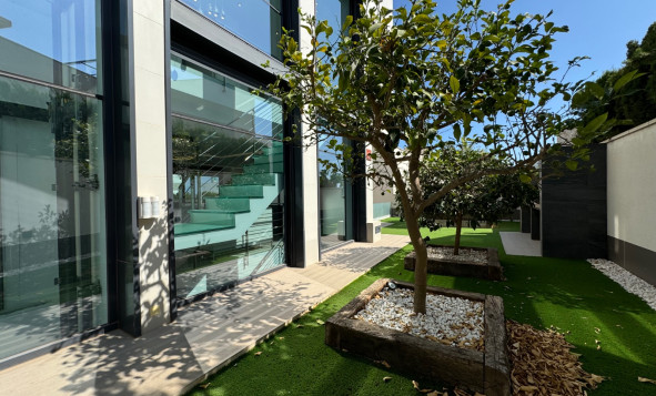 Reventa - 3. Casa pareada - San Miguel de Salinas - Costa Blanca Sur