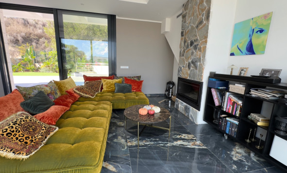 Herverkoop - 3. Halfvrijstaand huis - Las Colinas Golf and Country Club - Costa Blanca Zuid