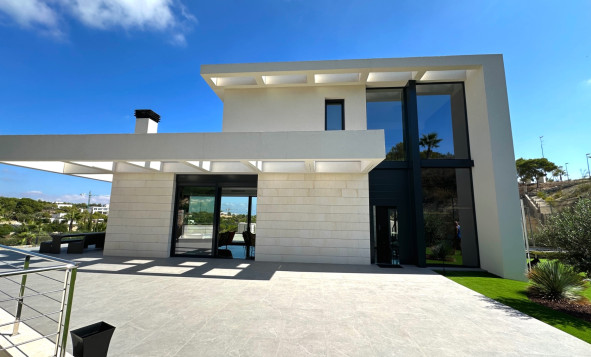 Herverkoop - 3. Halfvrijstaand huis - Las Colinas Golf and Country Club - Costa Blanca Zuid