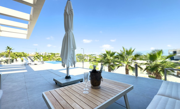 Herverkoop - 3. Halfvrijstaand huis - Las Colinas Golf and Country Club - Costa Blanca Zuid