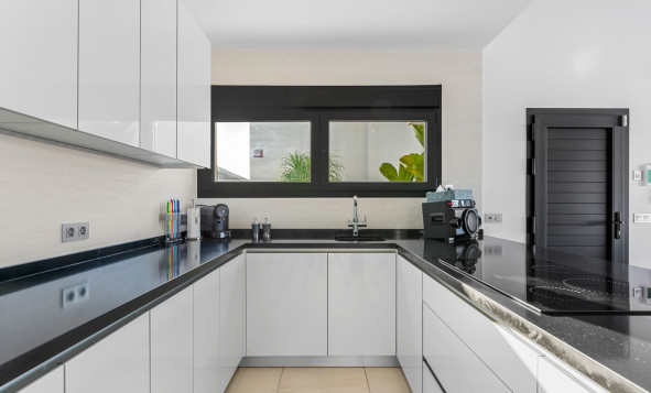 Herverkoop - 3. Halfvrijstaand huis - Benijofar - Costa Blanca Zuid