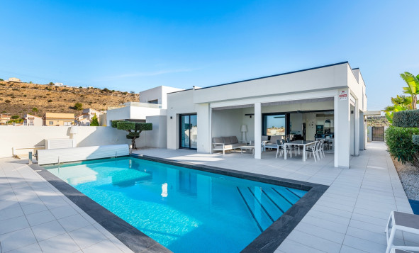 Herverkoop - 3. Halfvrijstaand huis - Benijofar - Costa Blanca Zuid