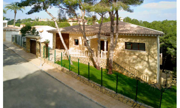 Herverkoop - Villa - Dehesa de Campoamor - Orihuela Costa