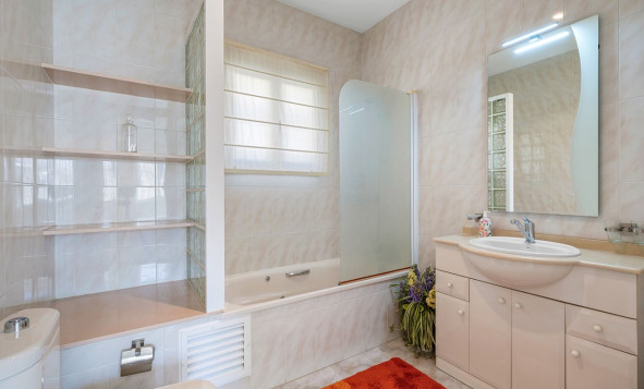 Herverkoop - 3. Halfvrijstaand huis - Benijofar - Costa Blanca Zuid