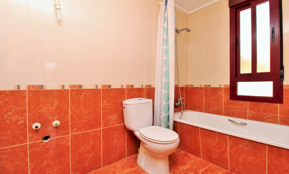 Herverkoop - 2. Town house / tussenwoning - Los Desamparados - Costa Blanca Zuid