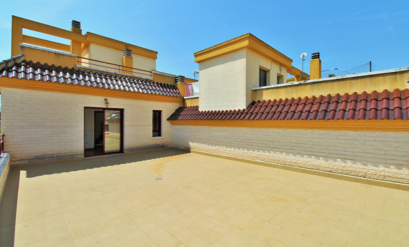 Herverkoop - 2. Town house / tussenwoning - Los Desamparados - Costa Blanca Zuid