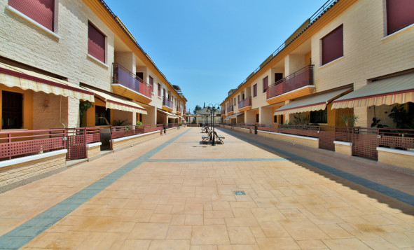 Herverkoop - 2. Town house / tussenwoning - Los Desamparados - Costa Blanca Zuid