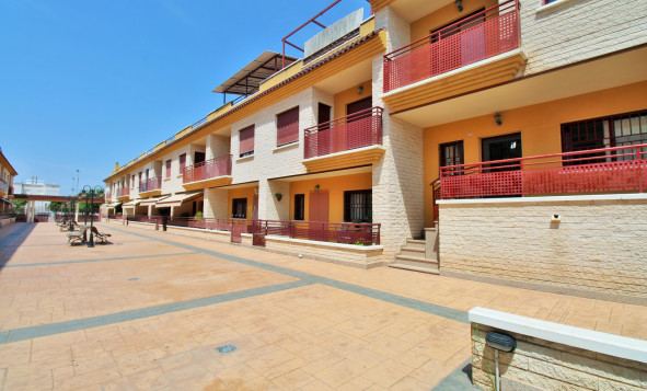 Herverkoop - 2. Town house / tussenwoning - Los Desamparados - Costa Blanca Zuid
