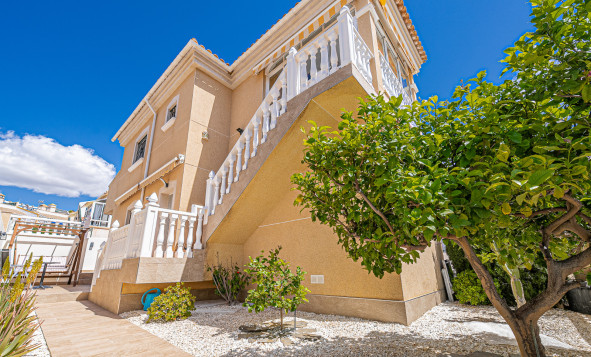 Herverkoop - 3. Halfvrijstaand huis - Villamartin - Costa Blanca Zuid