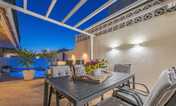 Herverkoop - 3. Halfvrijstaand huis - Villamartin - Costa Blanca Zuid