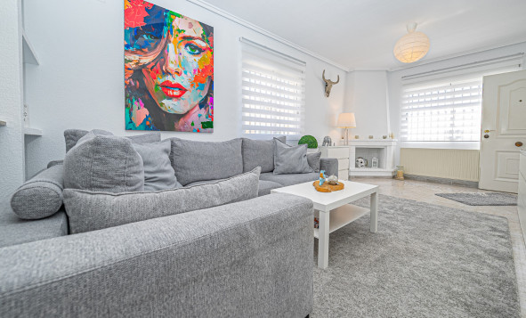 Herverkoop - 3. Halfvrijstaand huis - Villamartin - Costa Blanca Zuid