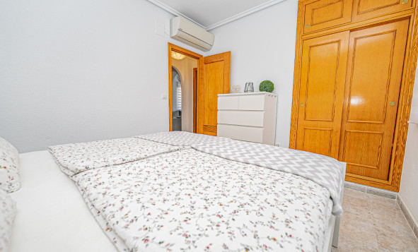 Herverkoop - 3. Halfvrijstaand huis - Villamartin - Costa Blanca Zuid