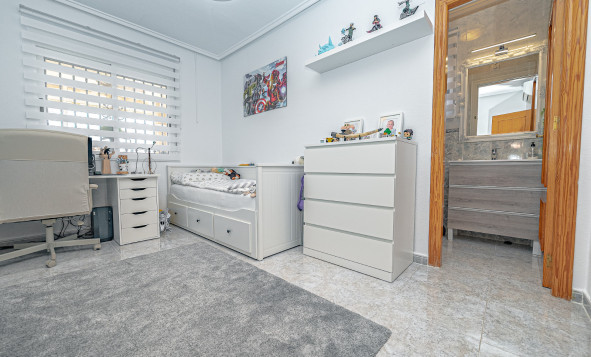 Herverkoop - 3. Halfvrijstaand huis - Villamartin - Costa Blanca Zuid