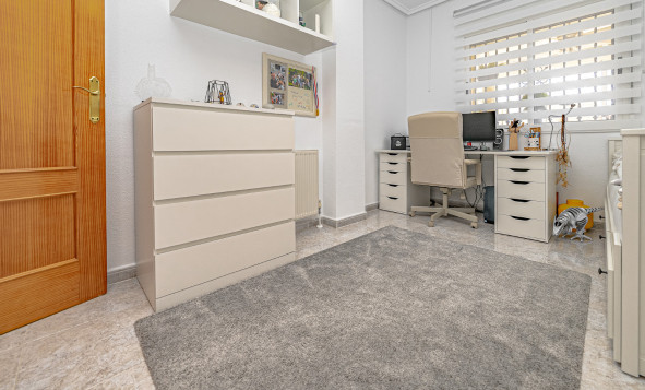 Herverkoop - 3. Halfvrijstaand huis - Villamartin - Costa Blanca Zuid