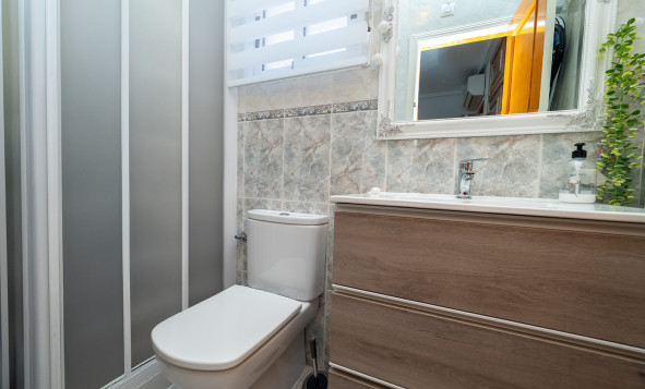 Herverkoop - 3. Halfvrijstaand huis - Villamartin - Costa Blanca Zuid