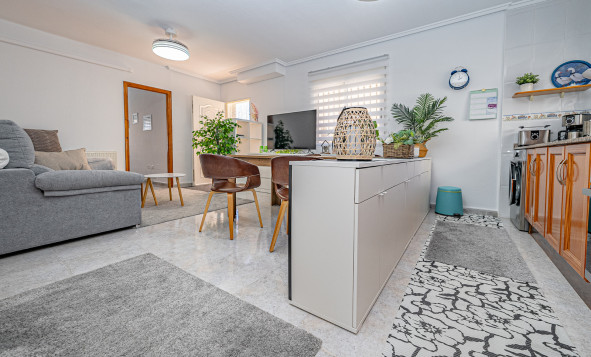 Herverkoop - 3. Halfvrijstaand huis - Villamartin - Costa Blanca Zuid