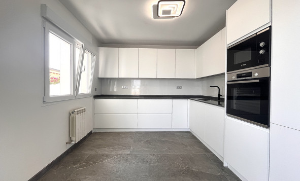 Herverkoop - 3. Halfvrijstaand huis - Los Balcones - Costa Blanca Zuid