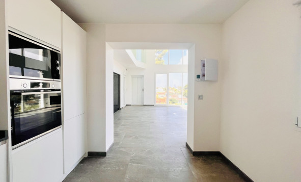 Herverkoop - 3. Halfvrijstaand huis - Los Balcones - Costa Blanca Zuid