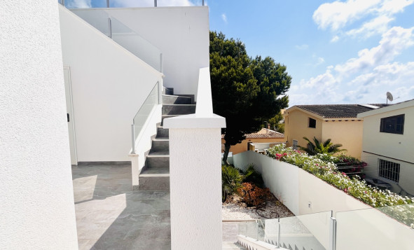 Herverkoop - 3. Halfvrijstaand huis - Los Balcones - Costa Blanca Zuid